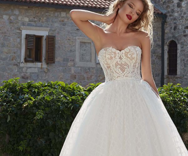 ПЫШНЫЕ ПЛАТЬЯ